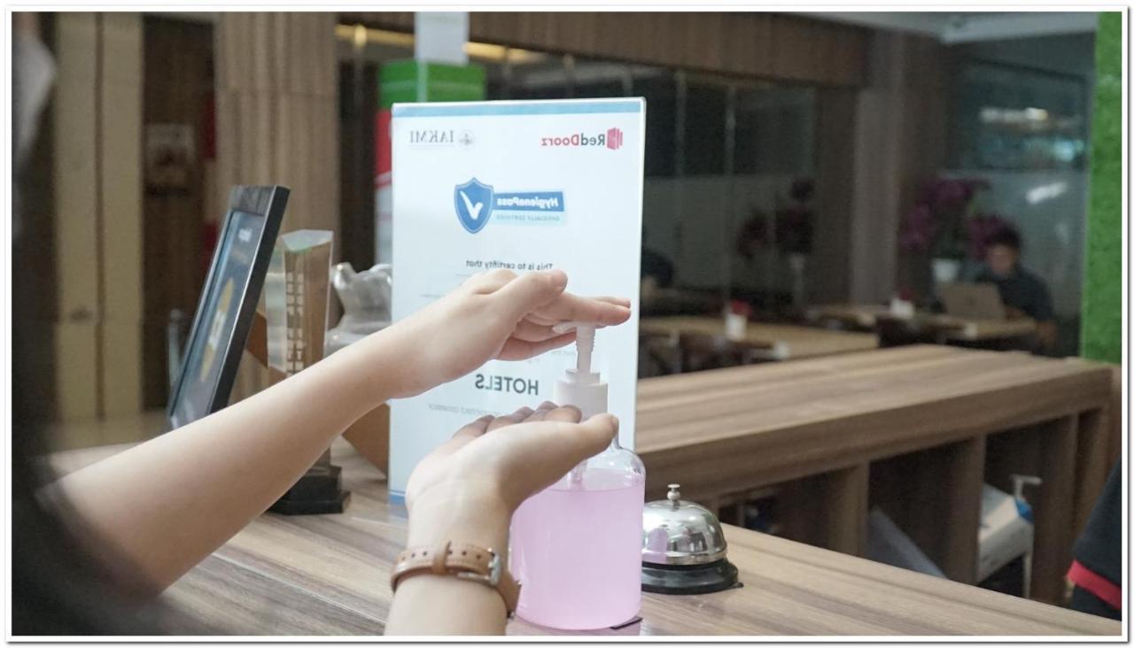 Reddoorz Plus Near Chadstone Mall Bekasi Extérieur photo